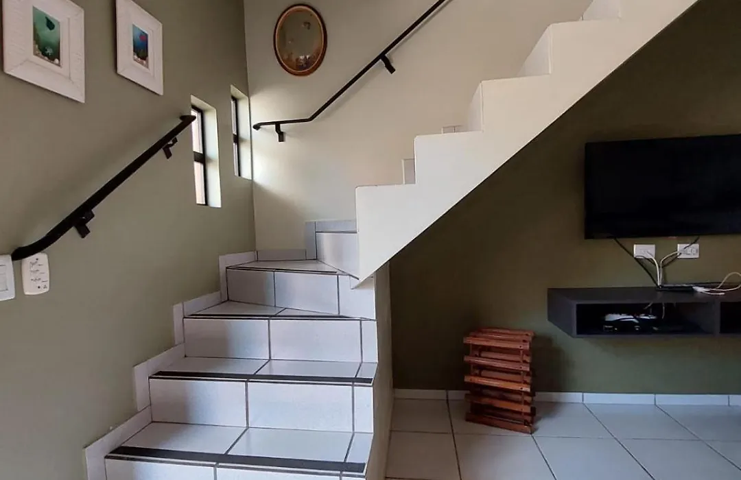 Excelente Apartamento - 2 Suítes com Ar Condicionado em Maranduba-1