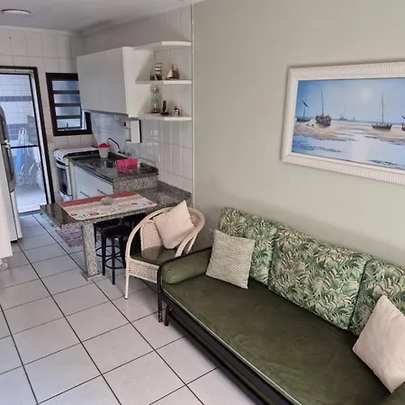 Excelente Apartamento - 2 Suítes com Ar Condicionado em Maranduba-2